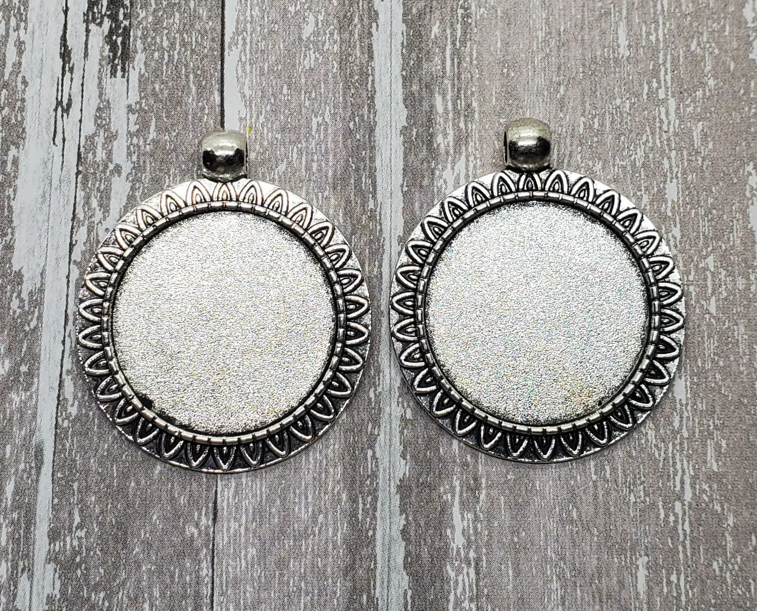 25mm Round Antique Silver Pendant Setting Bezels (2) - L1101