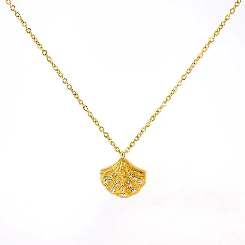 Gold Shell Pendant Necklace with Crystals – Trendy Jewellery