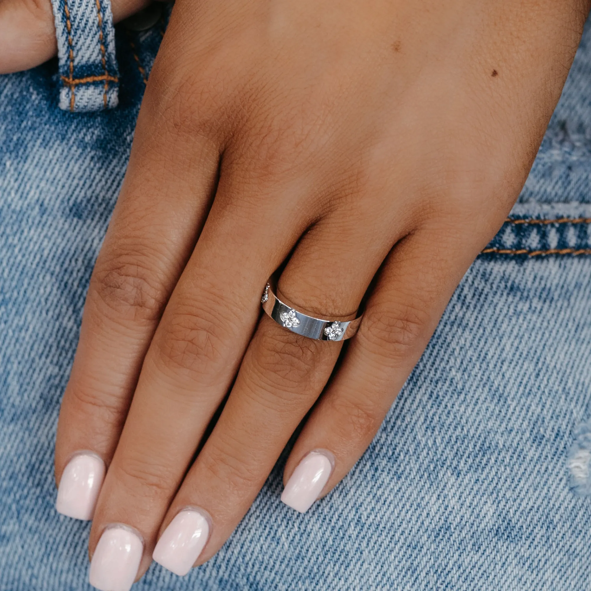 Inlay Diamond Floral Ring