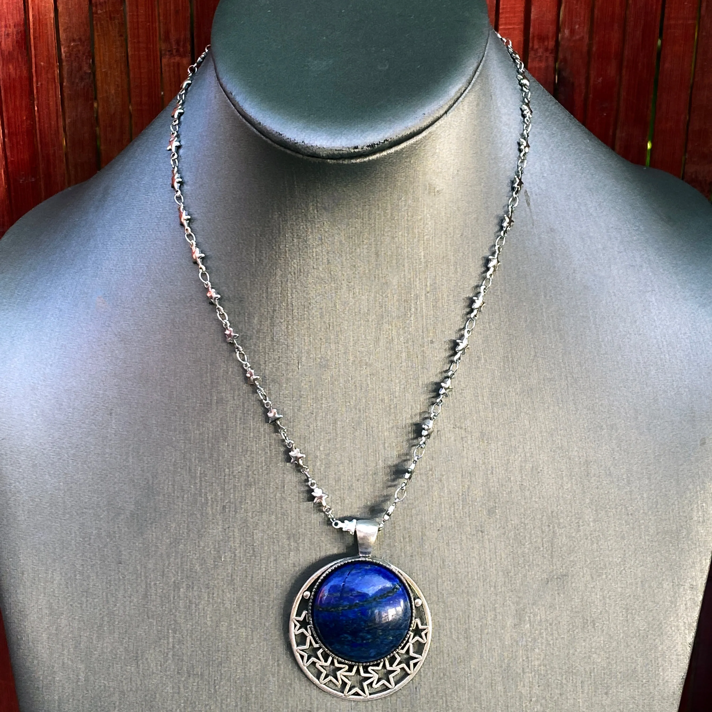 Lapis Lazuli gemsotne pendant Necklace on steel chain.