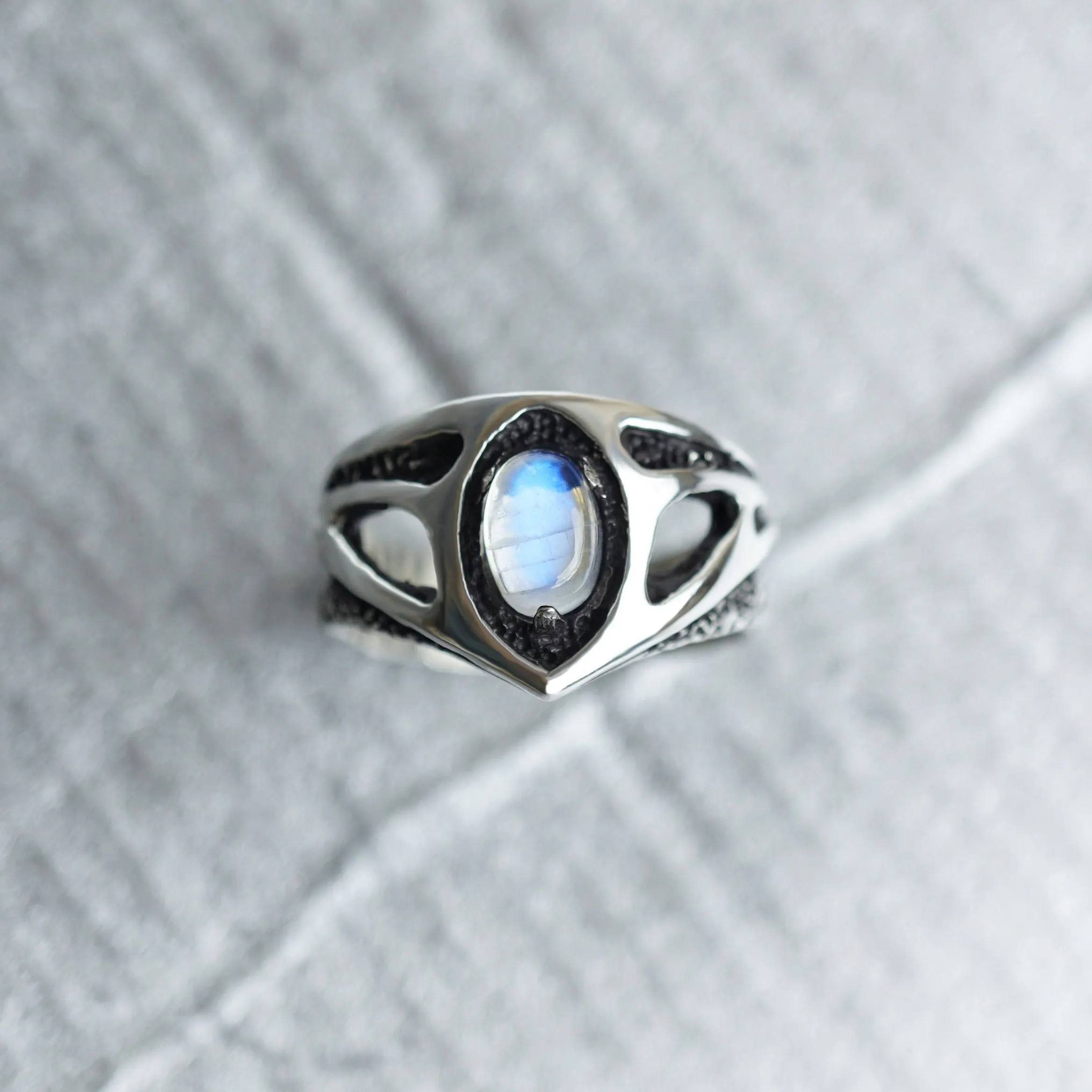 Moonstone ring TRINITY