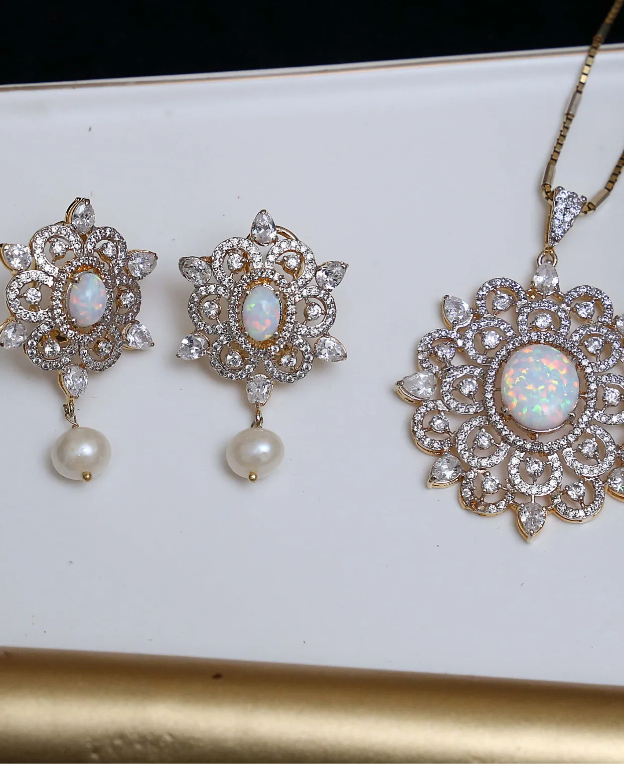 Opal & Zircon Flower PS