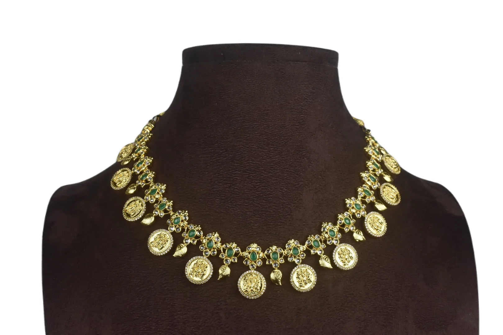 Sure! How about Elegant Parakasha Necklace - Exquisite Handcrafted Jewelry?