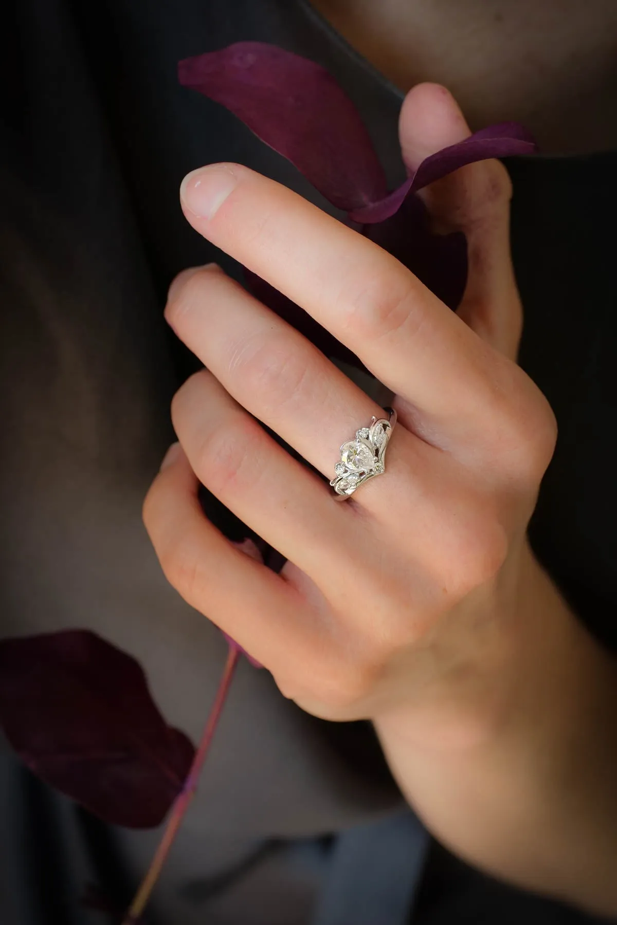 Unique bridal ring set with pear shaped lab grown diamond / Swanlake