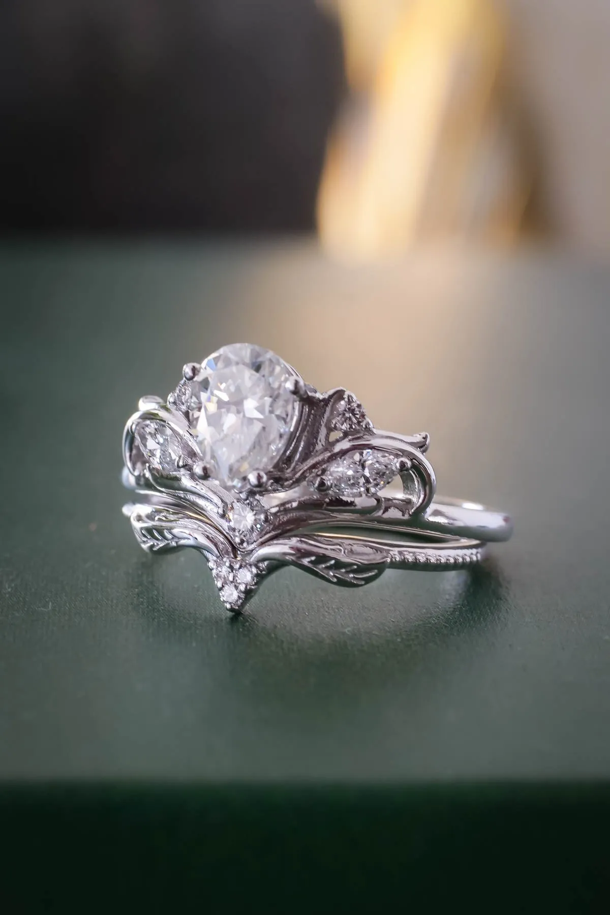 Unique bridal ring set with pear shaped lab grown diamond / Swanlake