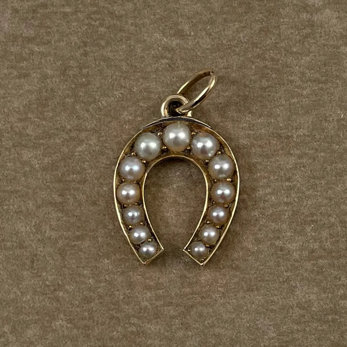 Victorian Horseshoe Pendant 15Ct Gold Pearl